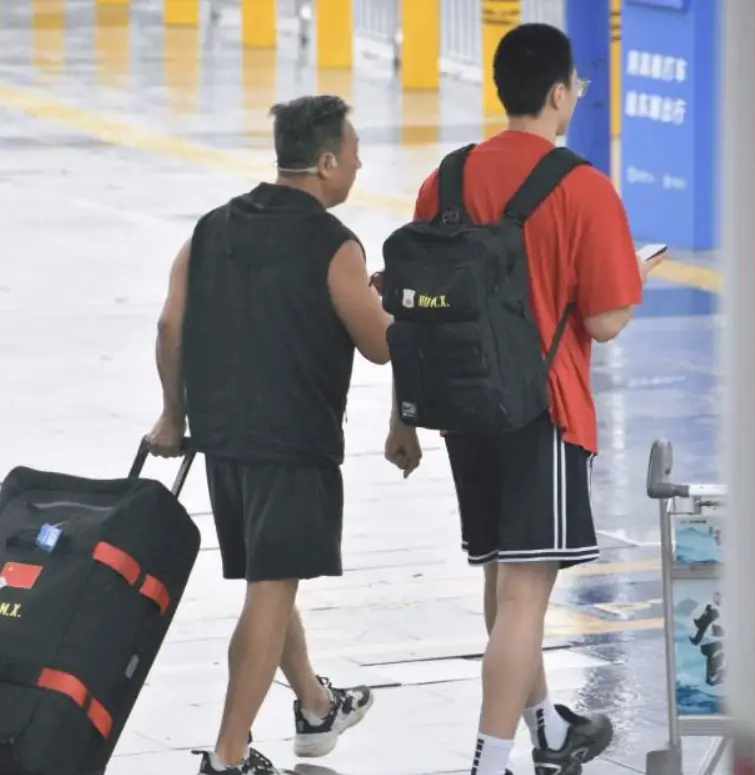 已经足够惊, 随着胡明轩, 入中国篮球